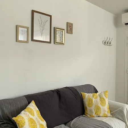 Lägenhet 2 Bedrooms Apartement With Private Pool Enclosed Garden And Wifi At 2 Km Away From The *